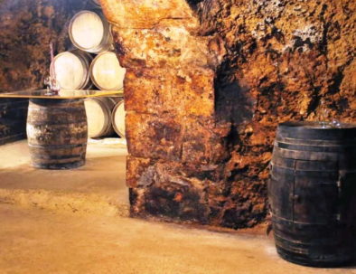 Tunel cavado a piedra en Laguardia