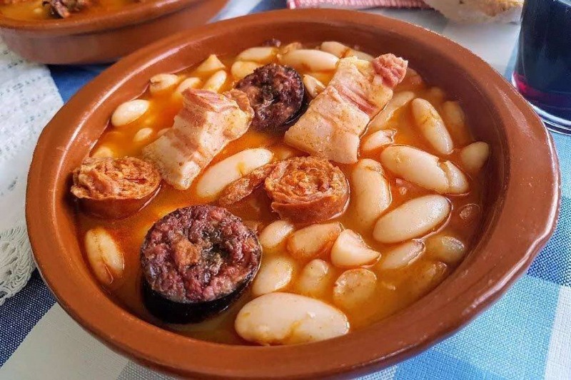 Platos Tipicos De Asturias. Comida Típica De Asturias